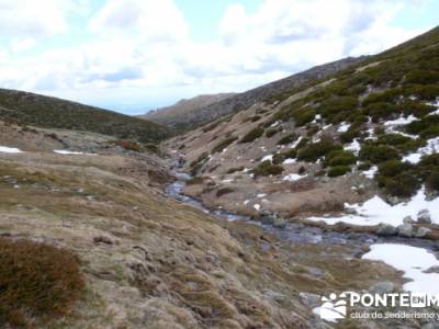 Nacimiento del Río Manzanares (Descenso del Río Manzanares); rutas por euskadi